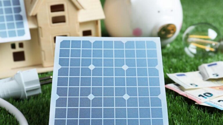 Lire la suite à propos de l’article Les bonnes questions à se poser avant d&rsquo;installer un kit solaire plug and play